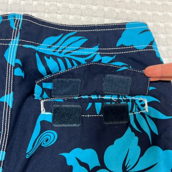 Kanu Mens Blue Hibiscus Surf Board Shorts - Picture 8 of 8